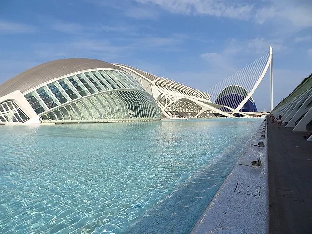 The Pont de l'Assut de l'Or and the Hemisfèric in the City of Arts and Sciences